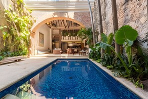 Pool - 3 Bedroom House in the Walled City with Pool (Cartagena)
