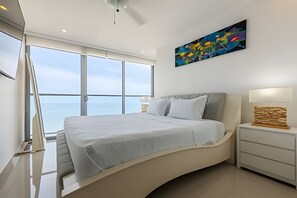 4 bedrooms, iron/ironing board, bed sheets - Beautiful Oceanfront Apartment - Morros City 801 (Cartagena)
