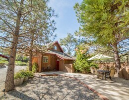 Apartment, 2 Bedrooms, Kitchen | Outdoor dining