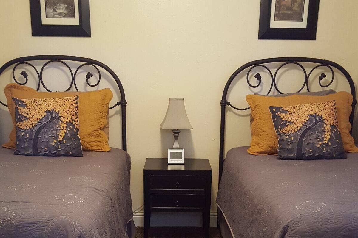 Appartement, 2 slaapkamers, keuken | Verduisterende gordijnen, een strijkplank/strijkijzer, gratis wifi