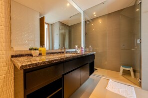 Bathroom - H2 building -Luxurious 2 BR / 16th Fl - Bocagrande (Cartagena)