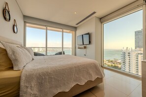 3 bedrooms, bed sheets - H2 building -Luxurious 2 BR / 16th Fl - Bocagrande (Cartagena)