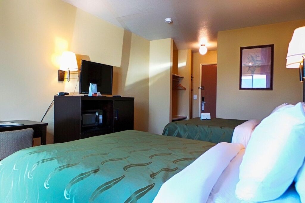 Basic Double Room, 2 Queen Beds, Non Smoking | Desk, free WiFi