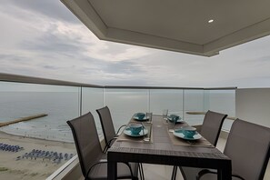 Outdoor dining - Beautiful Apt - 2 Bedrooms 17th Floor Murano Elite (Cartagena)