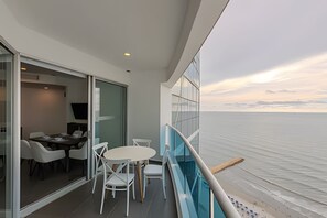 Outdoor dining - Spectacular ocean view - Infinito 2502 (Cartagena)