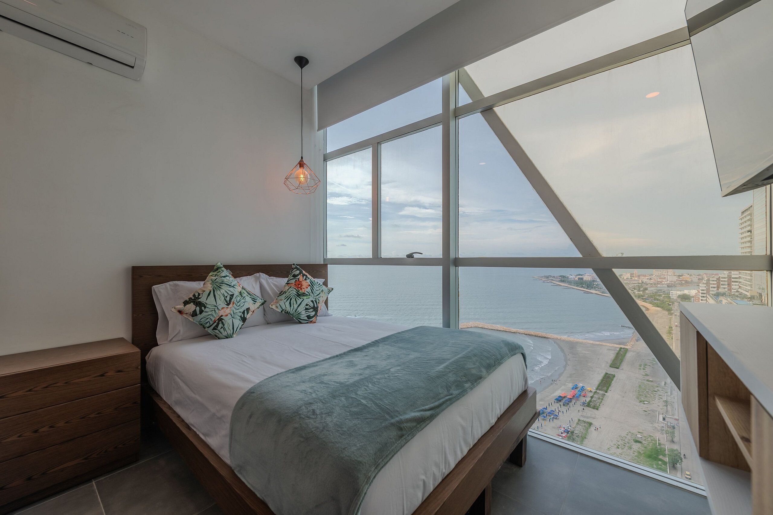 3 habitaciones y ropa de cama 