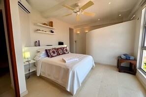 3 bedrooms, bed sheets - Spectacular 2-bedroom apt in the Historic Center (Cartagena)
