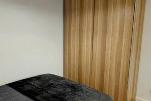 1 間睡房、熨斗/熨衫板、免費 Wi-Fi、床單