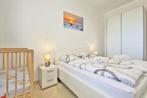 Fer et planche à repasser, Wi-Fi, draps fournis