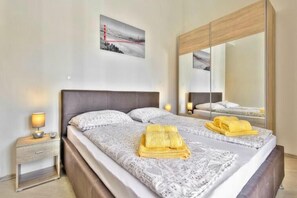 Iron/ironing board, WiFi, bed sheets - Exclusive Villa Mare with Private Pool (Plovanija)