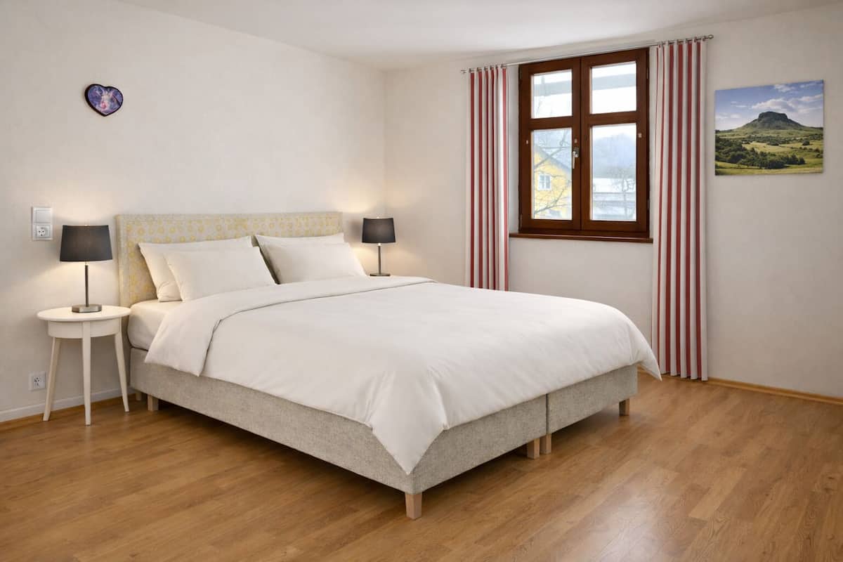 Condo | Espacio para trabajar con laptop y wifi gratis