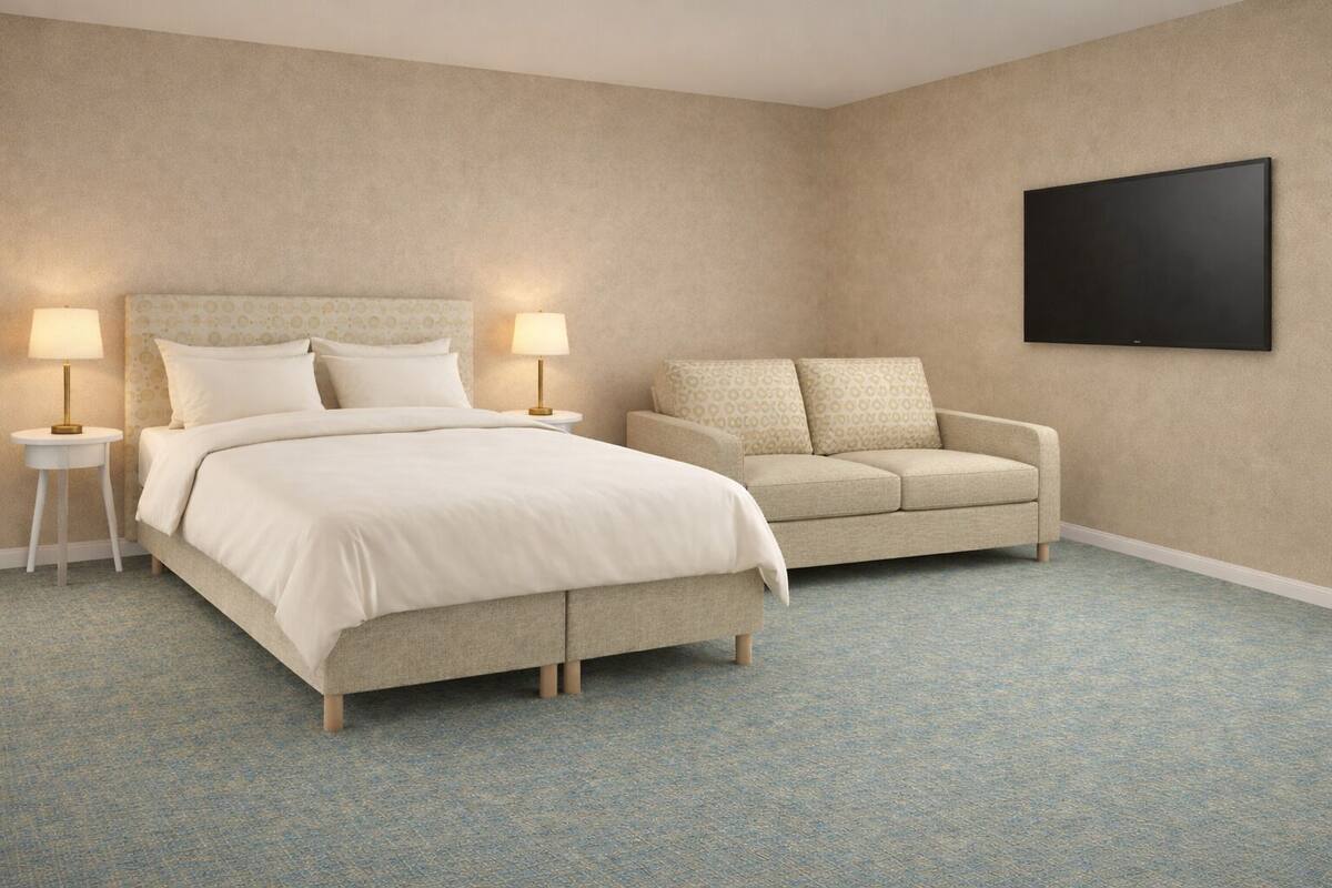 Habitación triple | Espacio para trabajar con laptop y wifi gratis