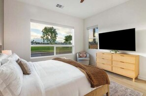 3 Schlafzimmer, Schreibtisch, Bügeleisen/Bügelbrett, kostenloses WLAN