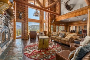 TV, fireplace, ping pong - Luxury Log Lodge w/ Hot Tub & Mountain Views (Leavenworth)