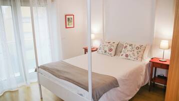 Standard Apartment, Lanai | Blackout drapes, iron/ironing board, free WiFi