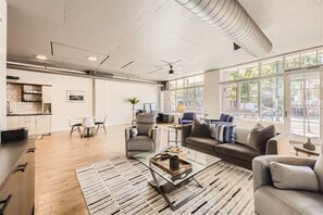 Tv och kontor