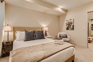 1 bedroom, WiFi, bed sheets - Serenity at Sloan's - 1-BR with a Modern Twist (Denver)