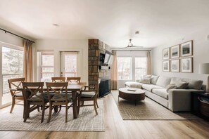 Smart TV, fireplace - Refined Riverfront Living | King Suite & Views (Silverthorne)