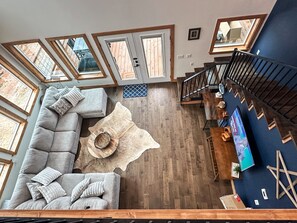 Una Smart TV, libros