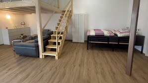 1 室のベッドルーム、WiFi、ベッドシーツ