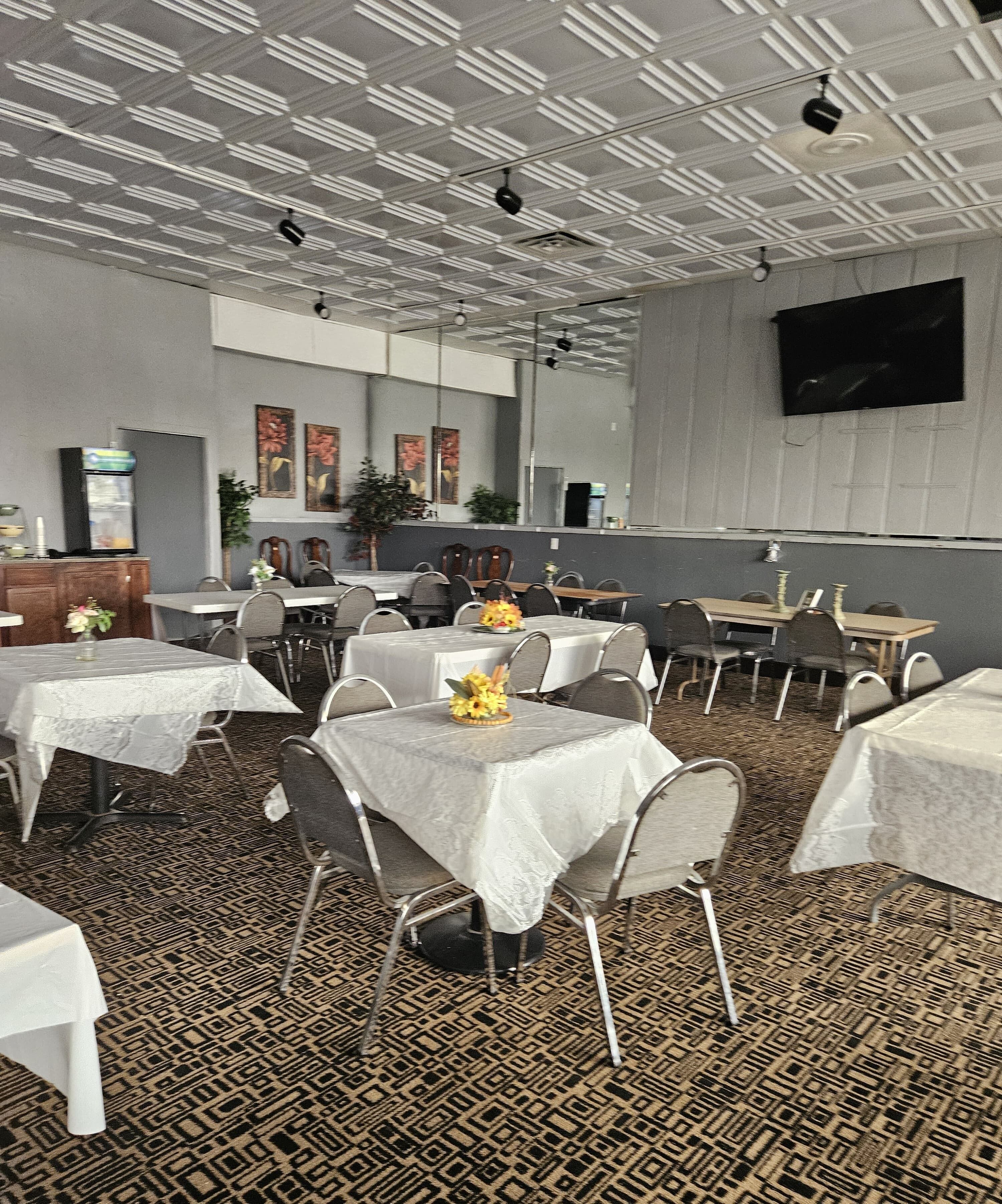 Déjeuner complet gratuit tous les jours