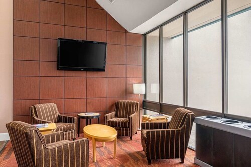 Stay Express Inn & Suites Tyler