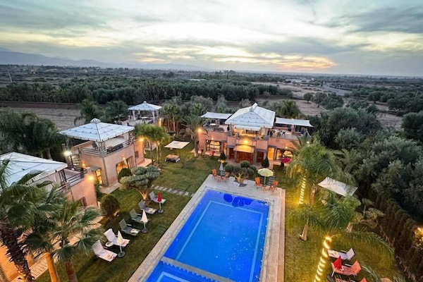 ์ผ์ธ ์์์ฅ