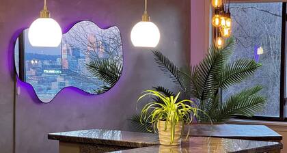 🌃🌳Wooded City View Condo