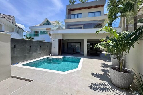 Excellent house with the comfort of a gated community in Recreio.