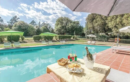 Barn - small farmhouse in the woods