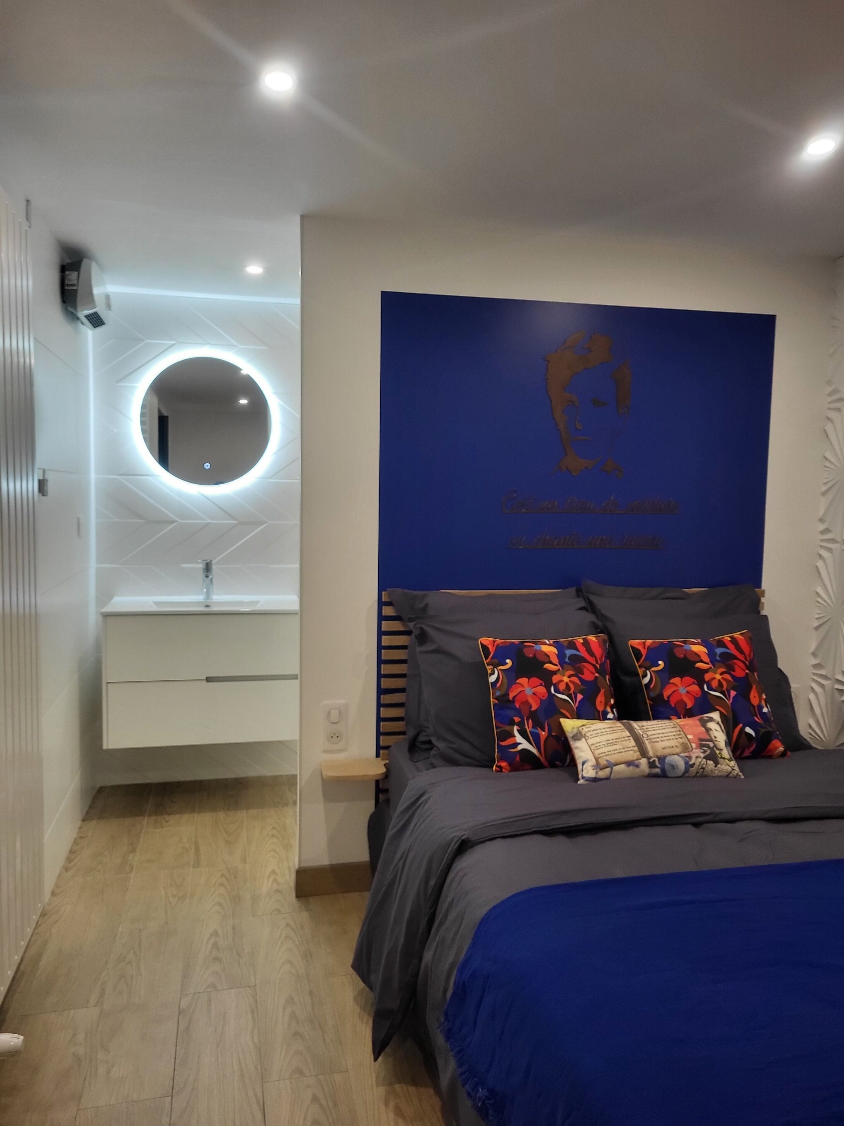 3 chambres, fer et planche à repasser, lit parapluie, Wi-Fi gratuit