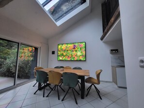 Dining - Meublé de tourisme*** La Rivire. Sleeps 8. (Les Hautes-Rivières)