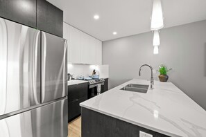 Fridge, microwave, oven, stovetop