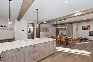 Dining - Walk to Snow Summit | Luxury 4BR | Hot Tub | EV (Big Bear Lake)