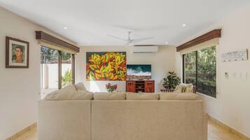 House, Garden View | Living area