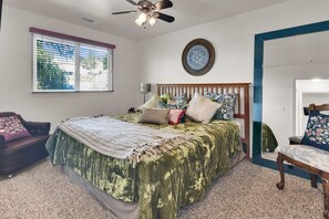 Bügeleisen/Bügelbrett, kostenloses WLAN, Bettwäsche