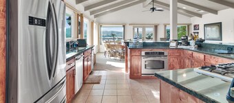 Lakefront Oasis w/ Private Dock on Lake Nacimiento - Boat, Swim & Unwind!