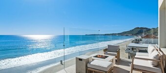 Beachfront- Centrally Located off PCH on Dry Beach