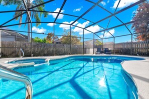 Pool - Waterfront Oasis – 4BR Pool & Spa (Kissimmee)