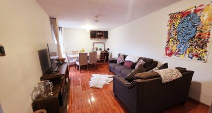 Bright and comfortable apartment close to Real Plaza - Pet friendly