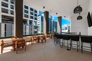 Outdoor dining - Maison 225 | Downtown Miami Luxe Retreat (Miami)