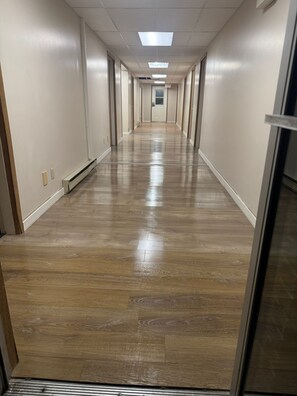 Kahden hengen huone (yksi tai kaksi sänkyä) | Sisätilat