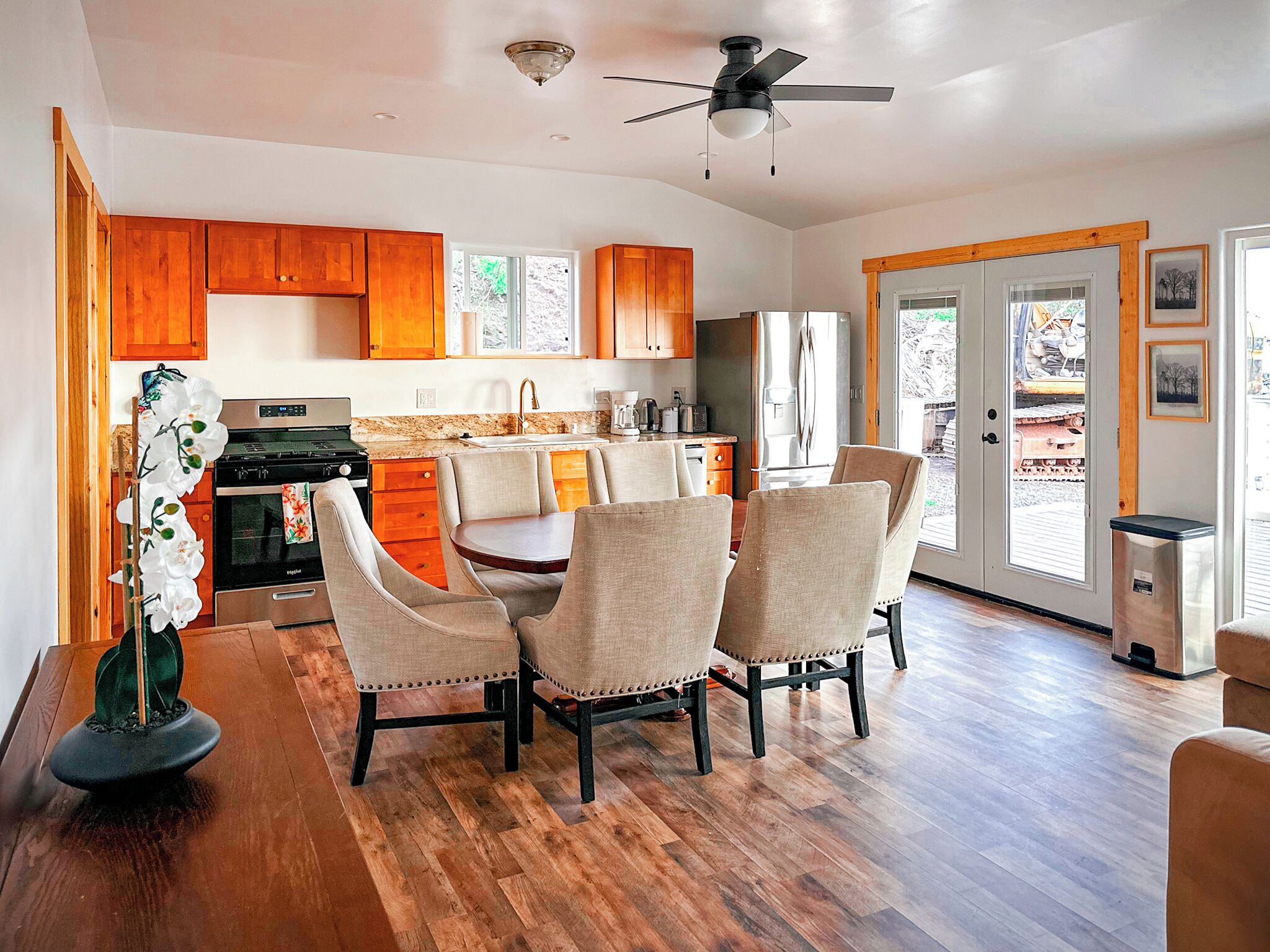 Micro-ondes, four, plaque de cuisson, lave-vaisselle