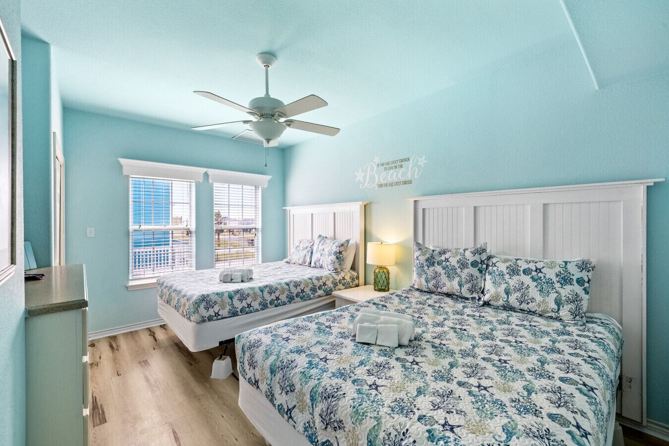 Desk, iron/ironing board, travel cot, WiFi