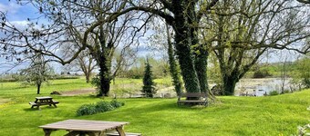 Comfortable, quiet gîte nestled in a 2 ha wooded park, 15 min from Lille