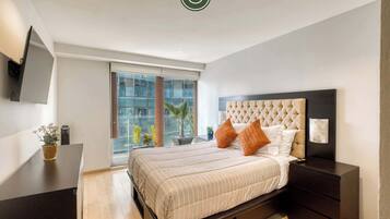 2 habitaciones, decoración personalizada y muebles diferentes