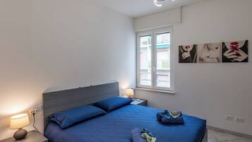 1 chambre, fer et planche Ă repasser, Wi-Fi, draps fournis