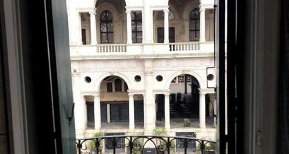 Room with private bathroom and stunning views in the heart of Vicenza