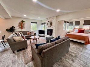 TV, fireplace - Red Rock Studio w/ Private Hot Tub & Scenic Views! (Sedona)