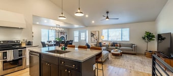 Meeting Place | Hot Tub, Theater Room, Mini Golf, Foosball